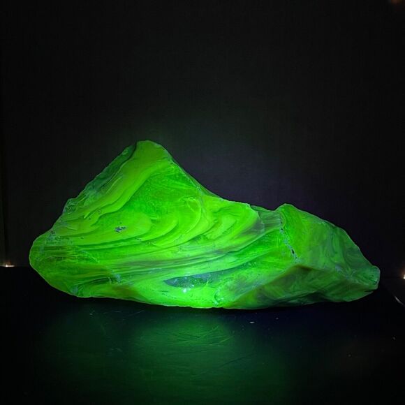 Pink Custard Vaseline Glowing Swirl Slag Uranium Glass Cullet #5GX105 - Picture 1 of 8